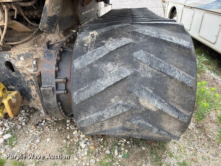 image for item YA3980 2002 Caterpillar Challenger 95E tractor