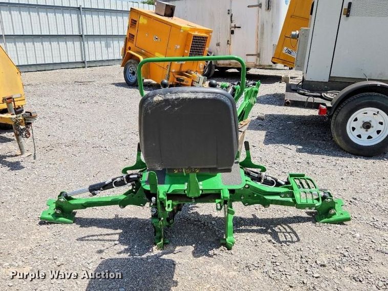 image for item YA4069 2022 John Deere 260B backhoe attachment