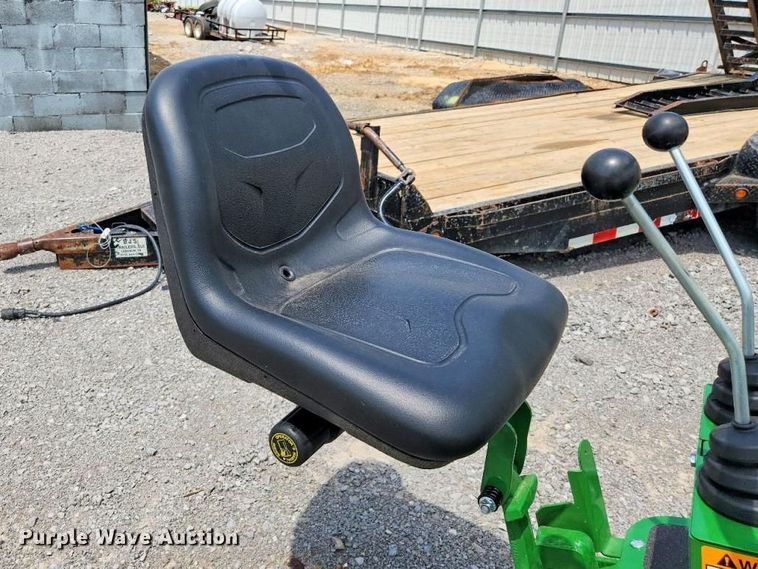 image for item YA4069 2022 John Deere 260B backhoe attachment
