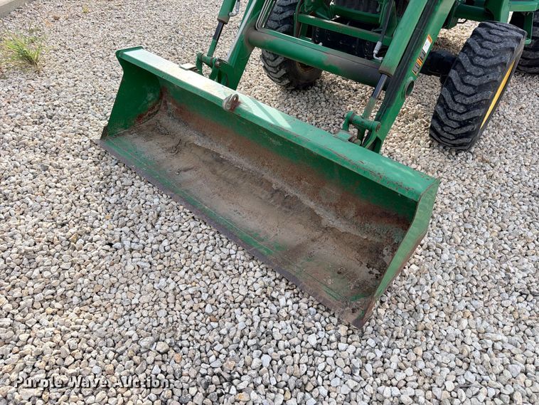 image for item YA4083 2012 John Deere 4520 MFWD tractor