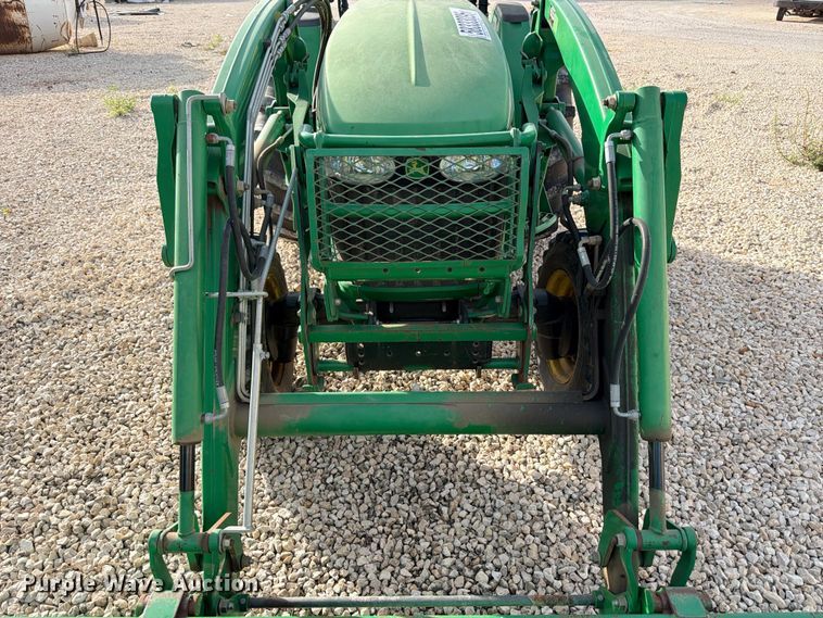 image for item YA4083 2012 John Deere 4520 MFWD tractor