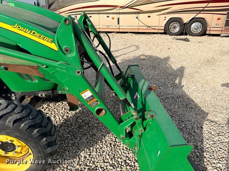 image for item YA4083 2012 John Deere 4520 MFWD tractor