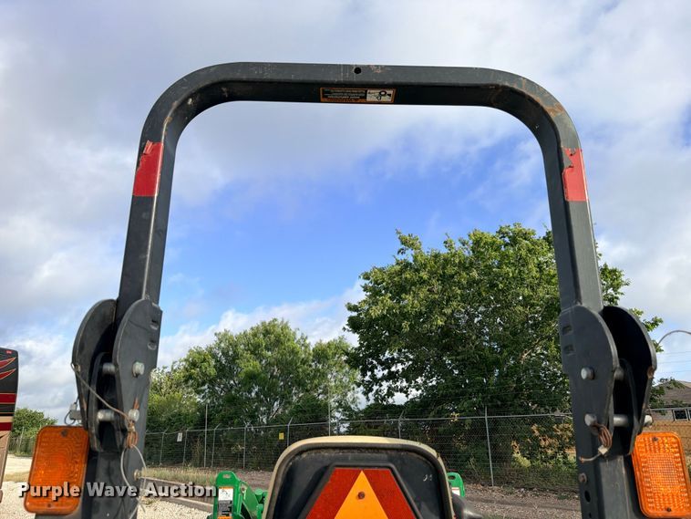image for item YA4083 2012 John Deere 4520 MFWD tractor