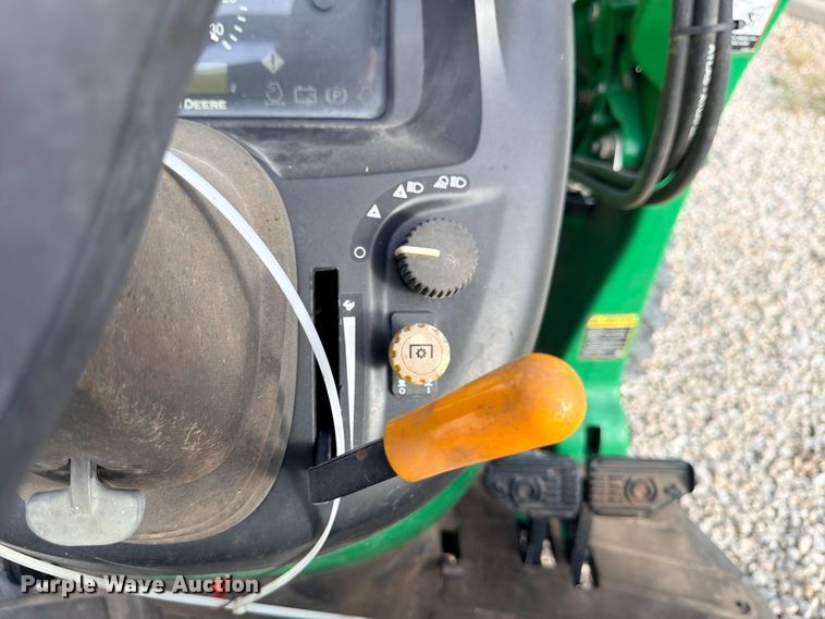 image for item YA4083 2012 John Deere 4520 MFWD tractor