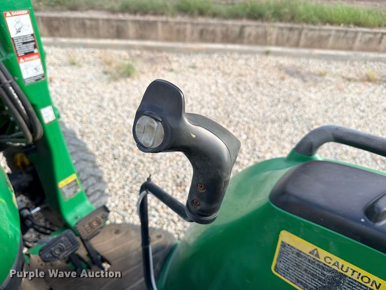 image for item YA4083 2012 John Deere 4520 MFWD tractor