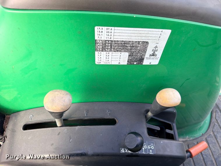 image for item YA4083 2012 John Deere 4520 MFWD tractor