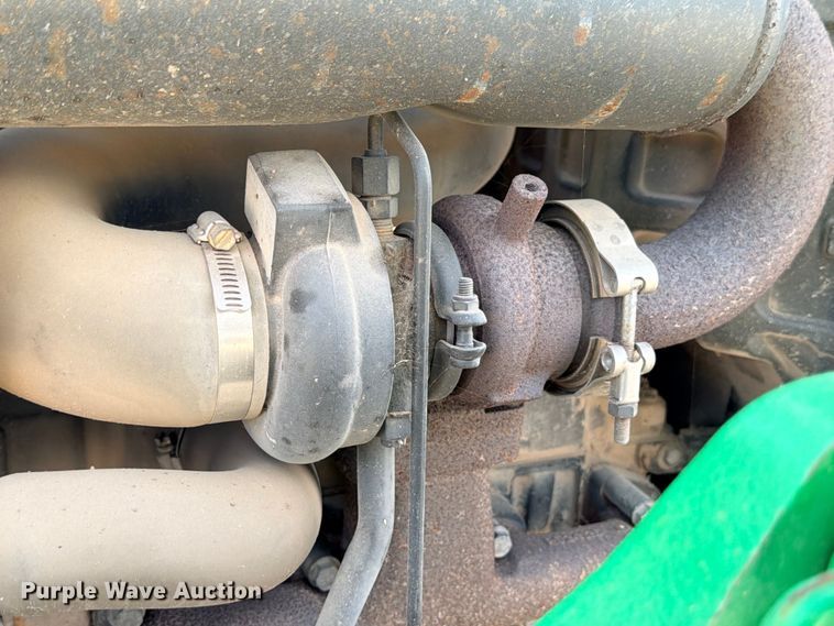 image for item YA4083 2012 John Deere 4520 MFWD tractor