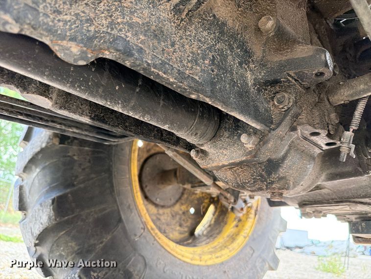 image for item YA4083 2012 John Deere 4520 MFWD tractor