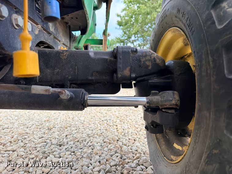 image for item YA4083 2012 John Deere 4520 MFWD tractor