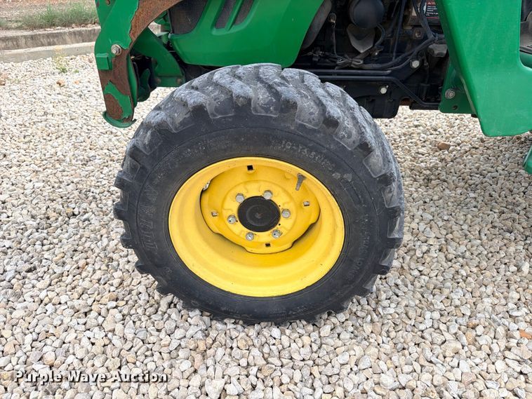 image for item YA4083 2012 John Deere 4520 MFWD tractor
