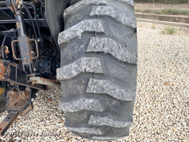 image for item YA4083 2012 John Deere 4520 MFWD tractor