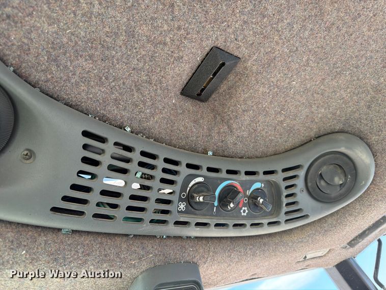 image for item YA4187 1999 New Holland TV140 MFWD bi-directional tractor