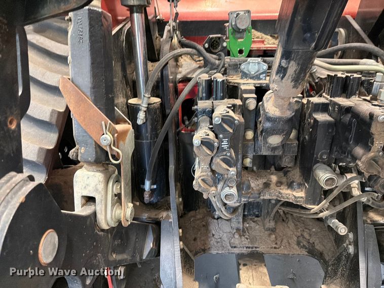 image for item YA4195 2010 Case IH Steiger 435 Quadtrac 4WD tractor