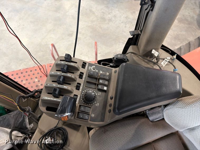 image for item YA4195 2010 Case IH Steiger 435 Quadtrac 4WD tractor