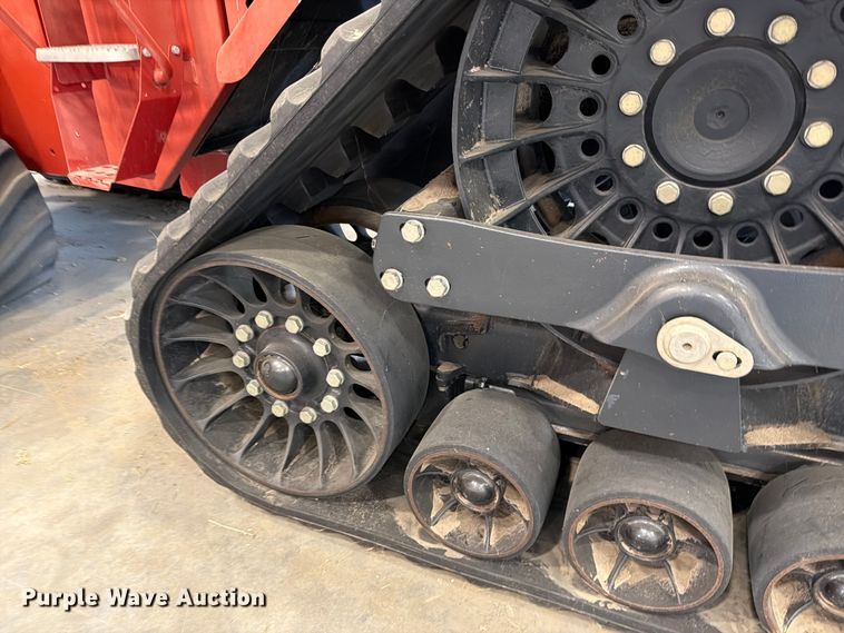 image for item YA4195 2010 Case IH Steiger 435 Quadtrac 4WD tractor