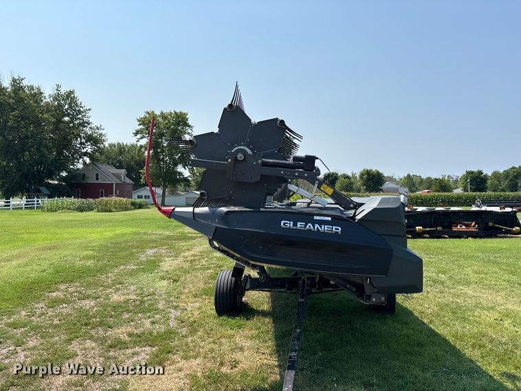 image for item YA4269 2022 Gleaner 9330 flex draper head