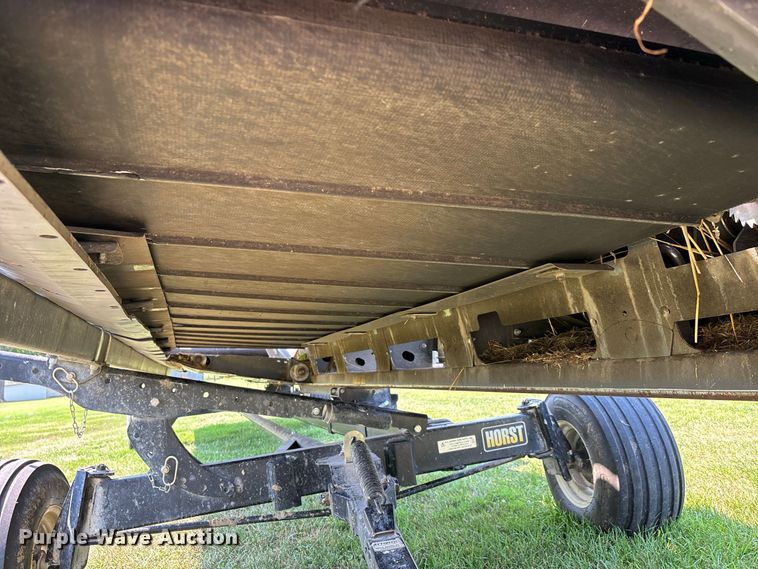 image for item YA4269 2022 Gleaner 9330 flex draper head