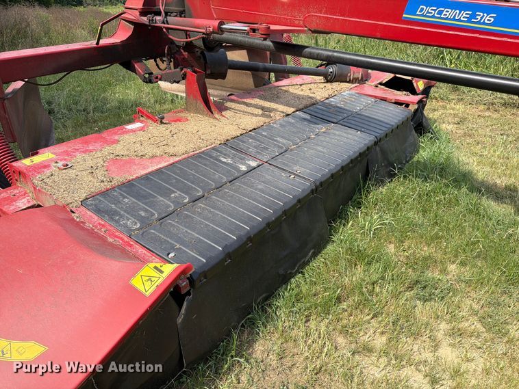 image for item YA4270 2017 New Holland 316RDB disc mower
