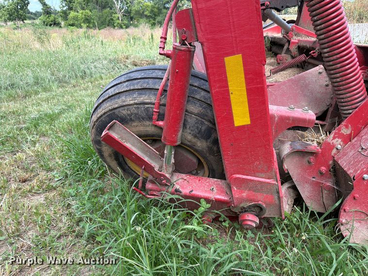 image for item YA4270 2017 New Holland 316RDB disc mower
