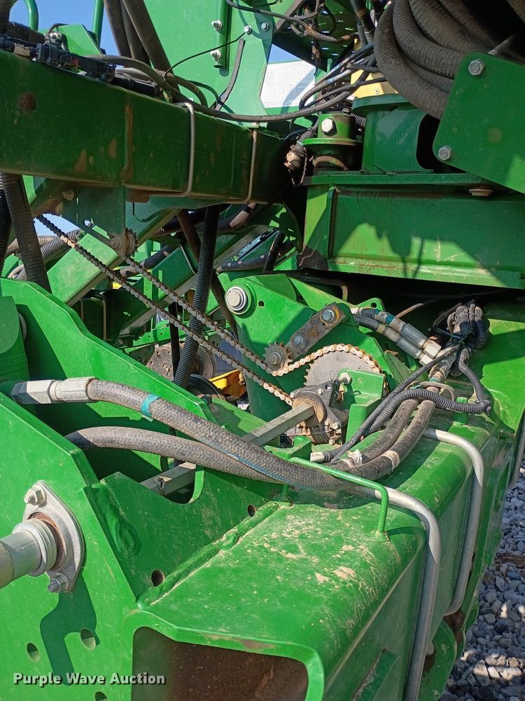 image for item YA4488 2015 John Deere 1795 split row planter