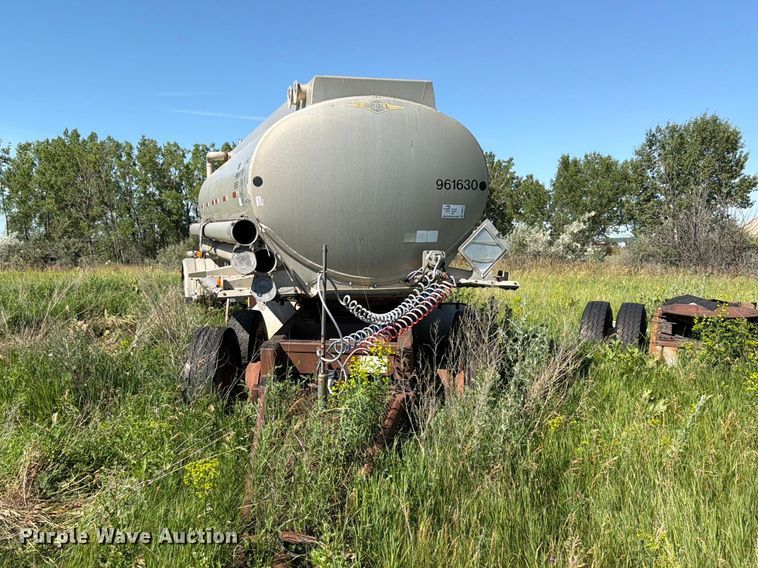 image for item DQ0075 1996 Beall BAST-30-2-SB tank trailer