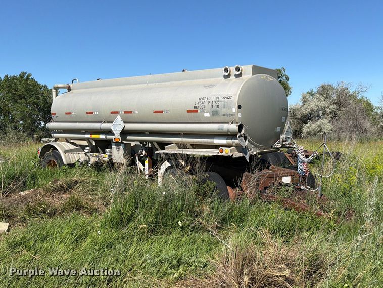 image for item DQ0075 1996 Beall BAST-30-2-SB tank trailer