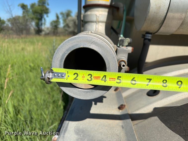 image for item DQ0075 1996 Beall BAST-30-2-SB tank trailer