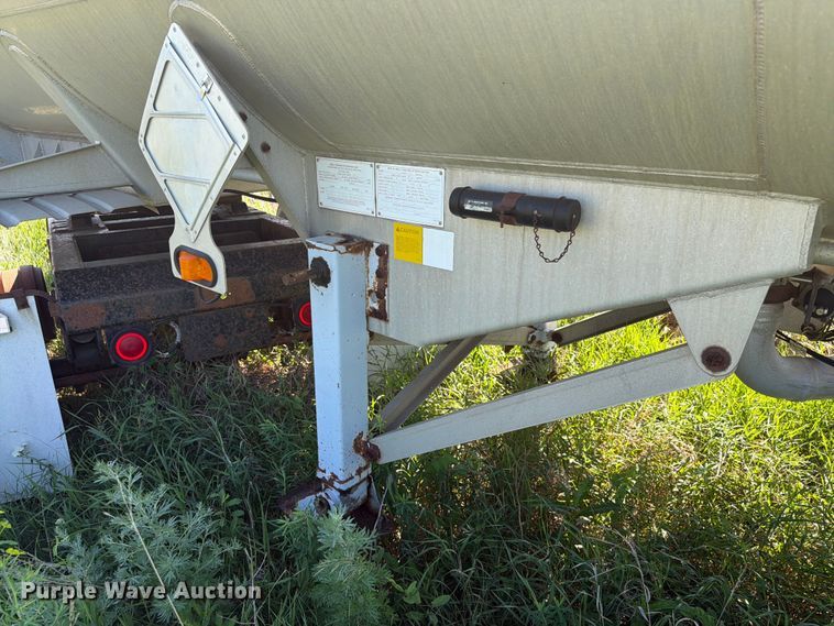image for item DQ0075 1996 Beall BAST-30-2-SB tank trailer
