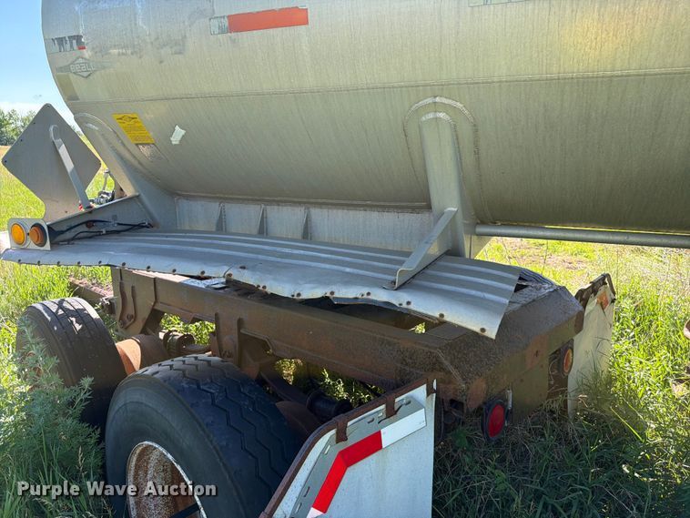 image for item DQ0075 1996 Beall BAST-30-2-SB tank trailer
