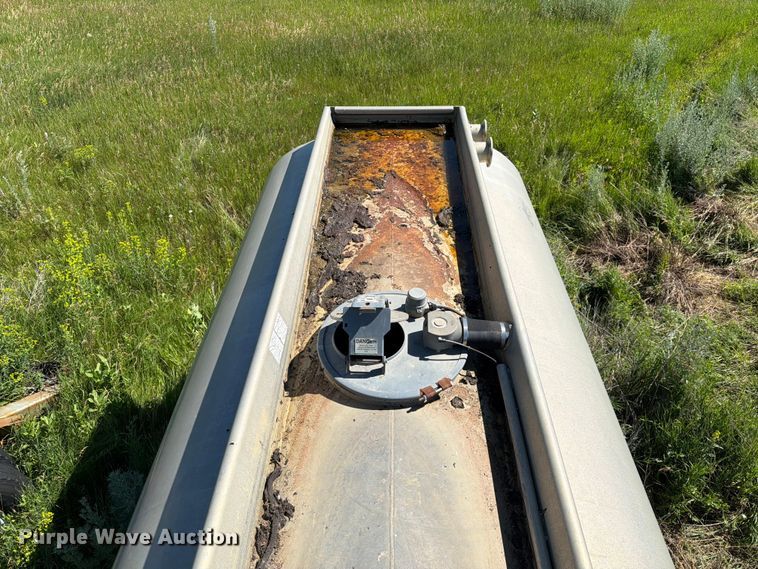image for item DQ0075 1996 Beall BAST-30-2-SB tank trailer