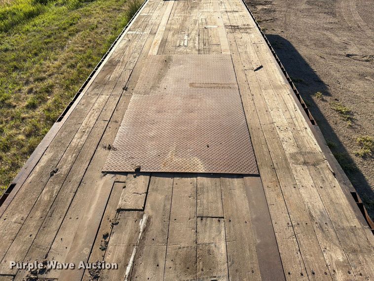 image for item DQ0080 1998 JET Drop deck drop deck equipment trailer