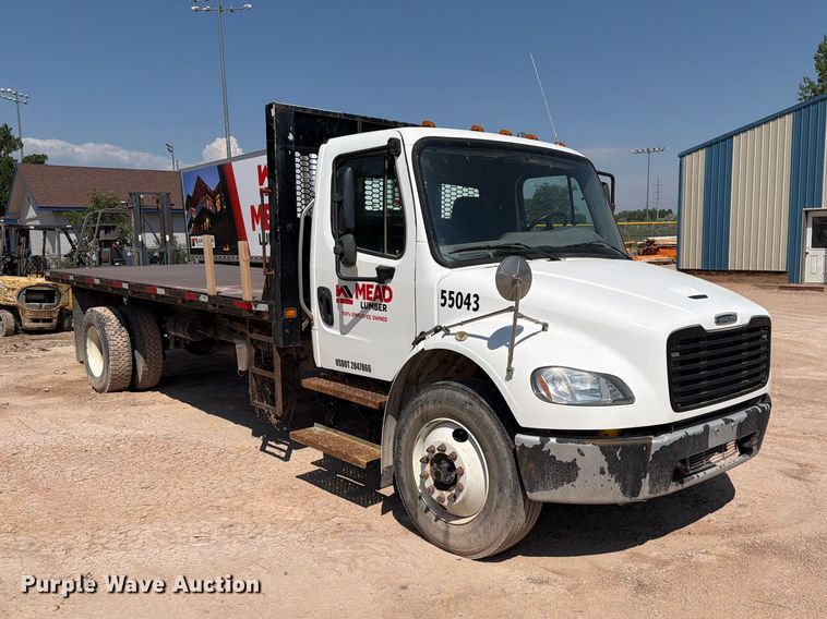 image for item DQ0082 2020 Freightliner Business Class M2 flatbed truck