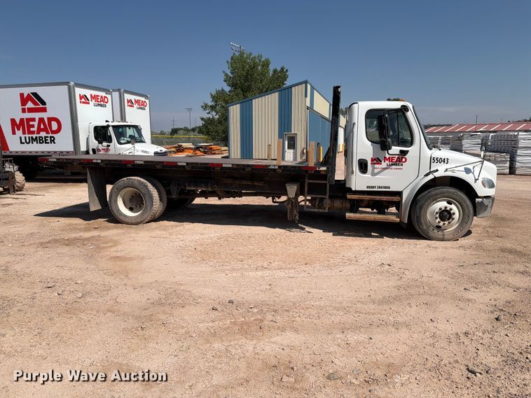 image for item DQ0082 2020 Freightliner Business Class M2 flatbed truck