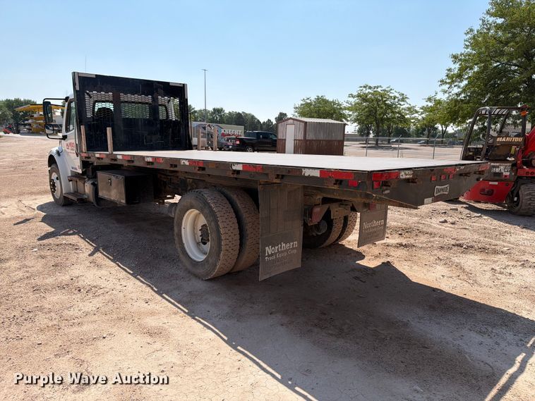 image for item DQ0082 2020 Freightliner Business Class M2 flatbed truck