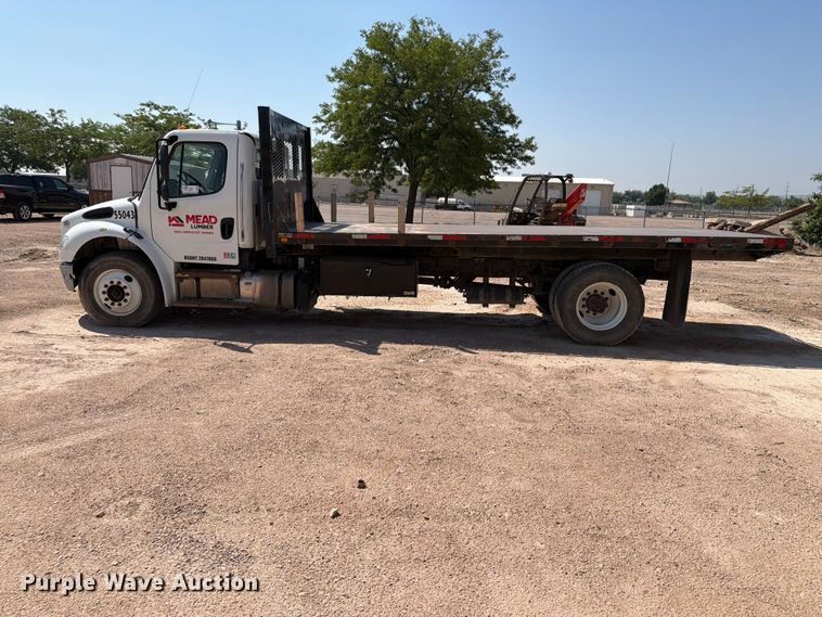 image for item DQ0082 2020 Freightliner Business Class M2 flatbed truck