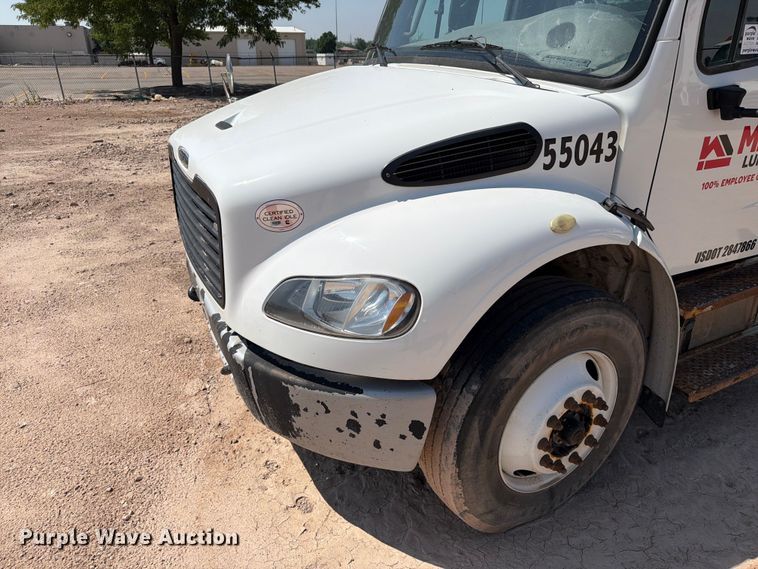 image for item DQ0082 2020 Freightliner Business Class M2 flatbed truck