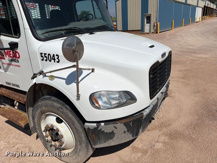 image for item DQ0082 2020 Freightliner Business Class M2 flatbed truck