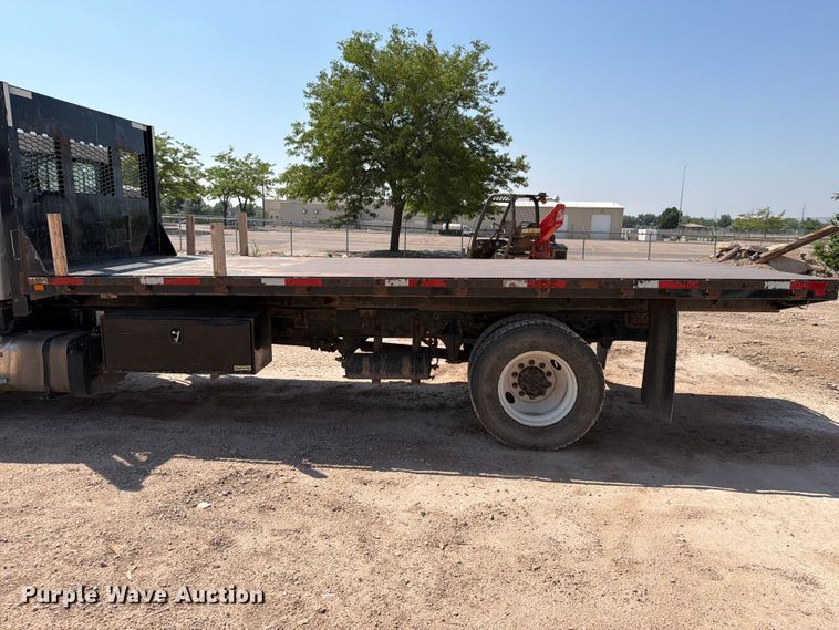 image for item DQ0082 2020 Freightliner Business Class M2 flatbed truck