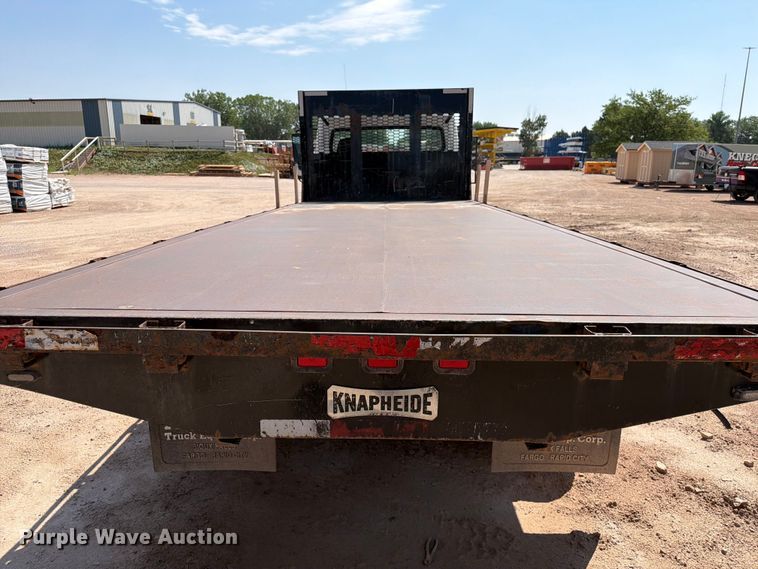 image for item DQ0082 2020 Freightliner Business Class M2 flatbed truck