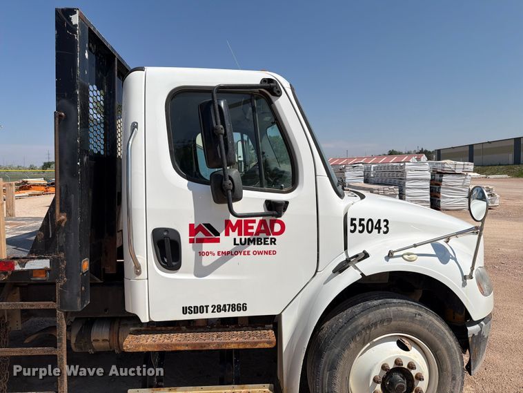 image for item DQ0082 2020 Freightliner Business Class M2 flatbed truck