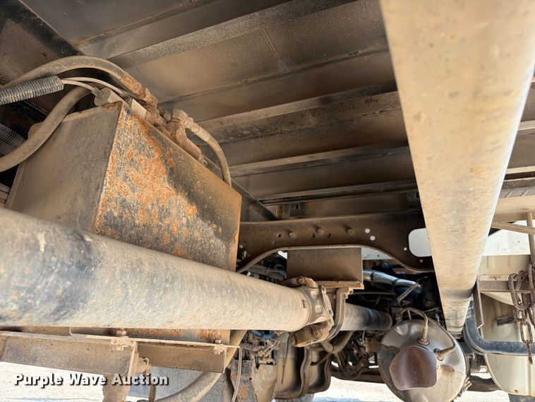image for item DQ0082 2020 Freightliner Business Class M2 flatbed truck