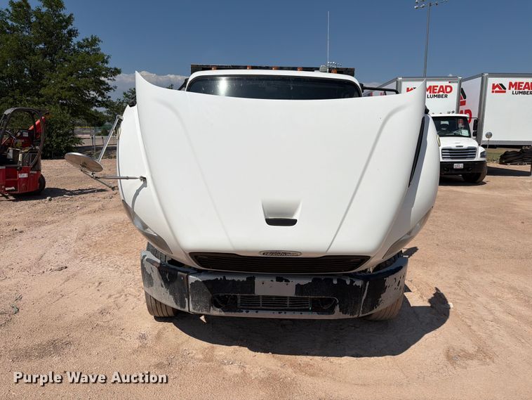 image for item DQ0082 2020 Freightliner Business Class M2 flatbed truck