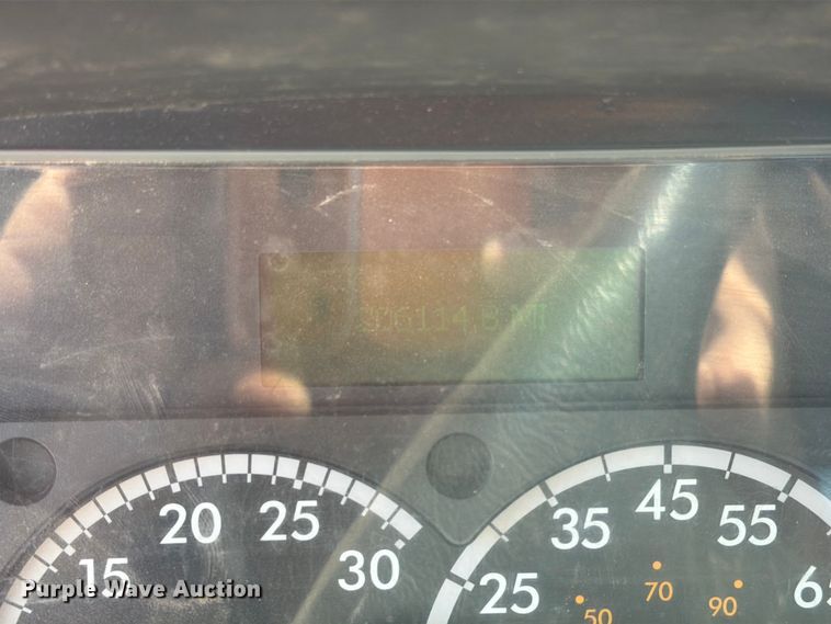 image for item DQ0082 2020 Freightliner Business Class M2 flatbed truck