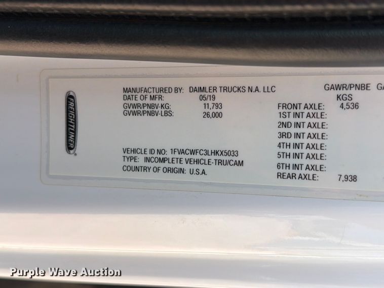 image for item DQ0082 2020 Freightliner Business Class M2 flatbed truck