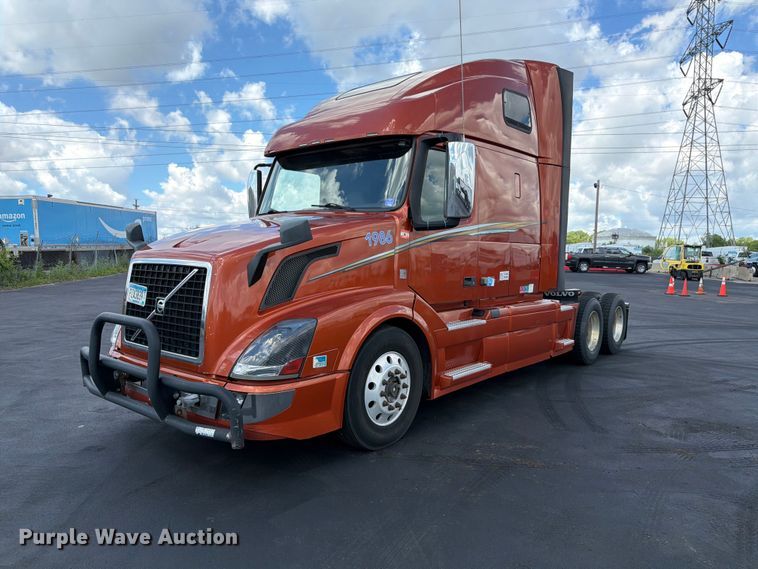 2016 Volvo VN semi truck