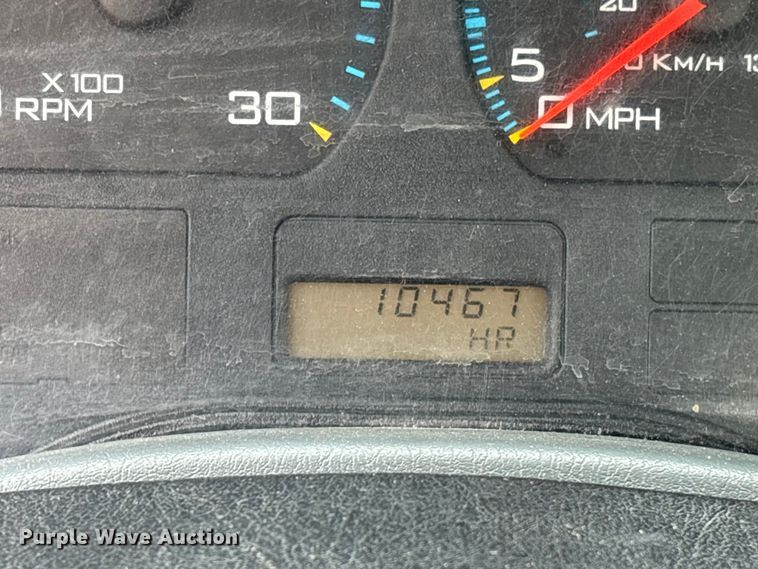 image for item DT2904 2002 International 4300 propane delivery truck