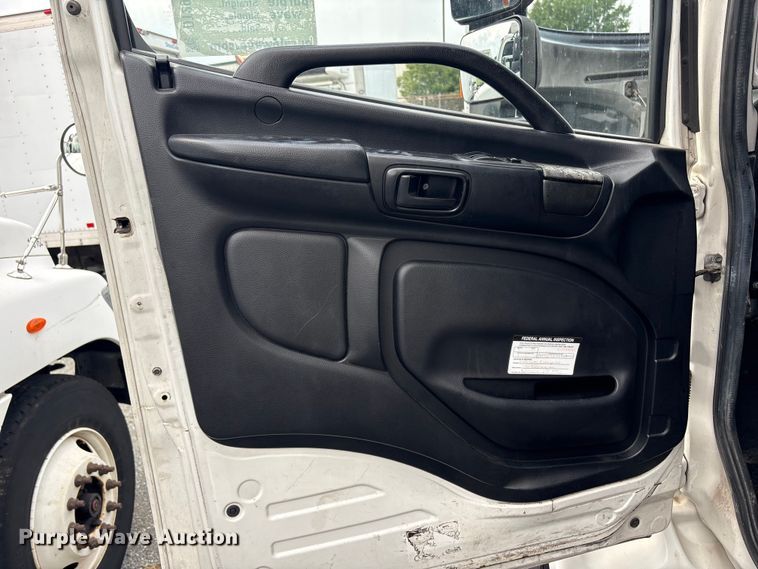 image for item DT2911 2017 Hino 268 refrigerated truck