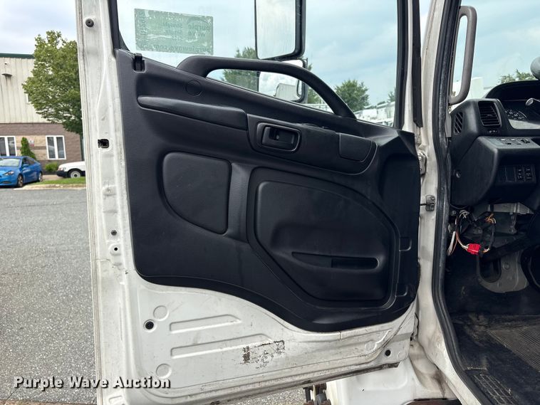 image for item DT2912 2016 Hino 268 refrigerated truck