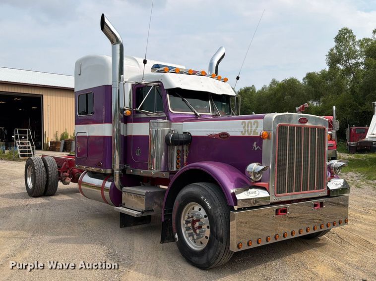 image for item DV2053 1980 Peterbilt 359 truck cab and chassis