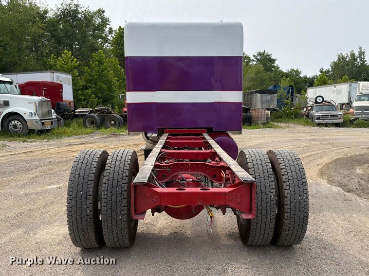 image for item DV2053 1980 Peterbilt 359 truck cab and chassis